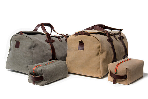 packs de bolsas de viaje personalizables y neceseres con iniciales